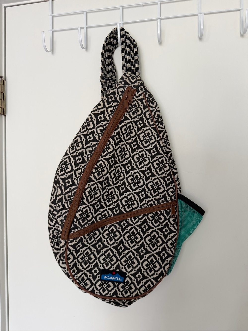 Kavu Black & Cream Sling Bag